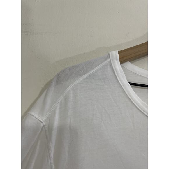 Lululemon 5 Year Basic Activewear T-Shirt M Capsule Run Workout Gym Hike Casual - Picture 7 of 15